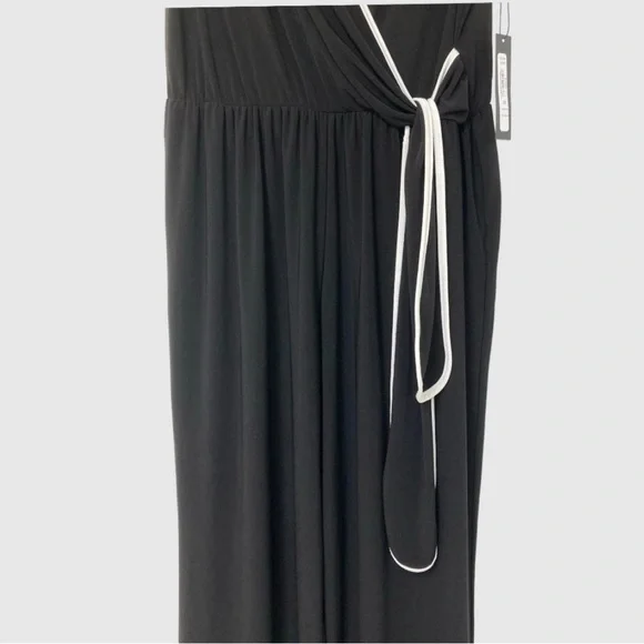 NWT Tahari USA Women’s 2X Liquid Knit Wide Leg Black & White Sleeveless Jumpsuit - Picture 3 of 9